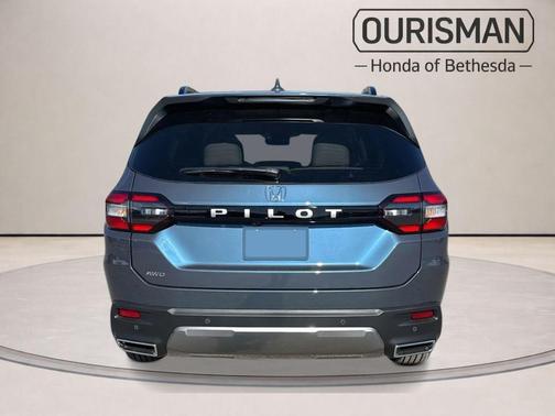 Smoke 2026 Honda Pilot EX-L