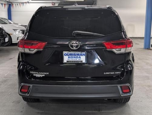 2017 Toyota Highlander 