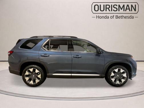 Smoke 2026 Honda Pilot Touring
