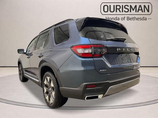 Smoke 2026 Honda Pilot Touring