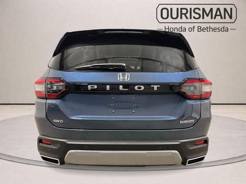 Smoke 2026 Honda Pilot Touring