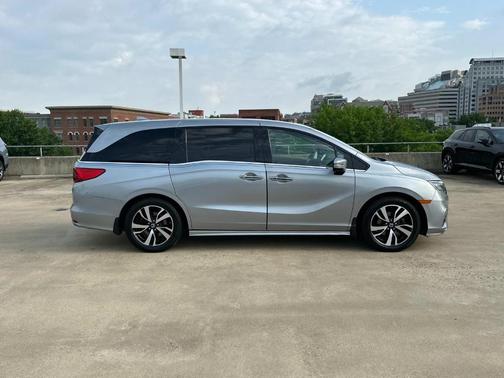 2018 Honda Odyssey Elite
