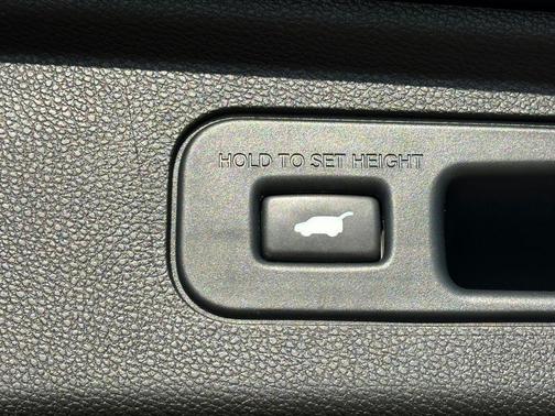 Crystal Black Pearl 2024 Honda Odyssey EX-L