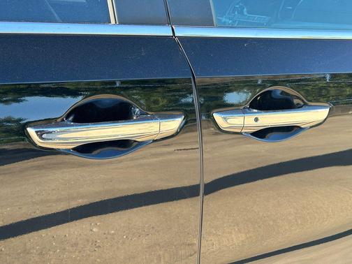 Crystal Black Pearl 2024 Honda Odyssey EX-L