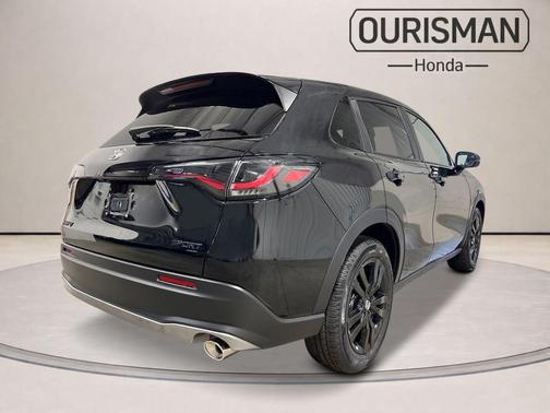 Crystal Black Pearl 2027 Honda HR-V Sport