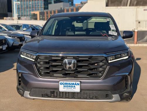 Gray 2025 Honda Pilot Sport