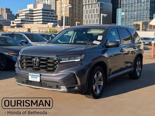 Gray 2025 Honda Pilot Sport