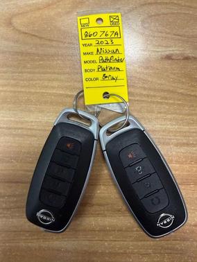 2023 Nissan Pathfinder Platinum