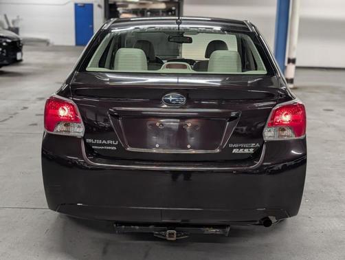 2013 Subaru Impreza 2.0i Premium