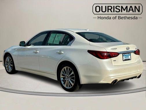 2023 INFINITI Q50 LUXE