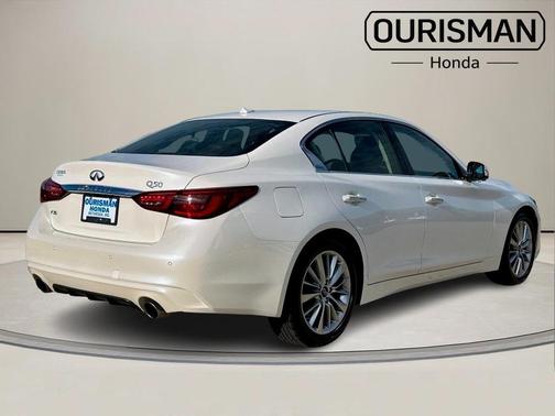 2023 INFINITI Q50 LUXE