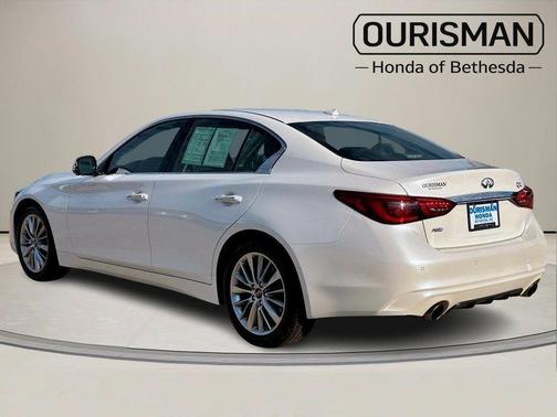 2023 INFINITI Q50 LUXE