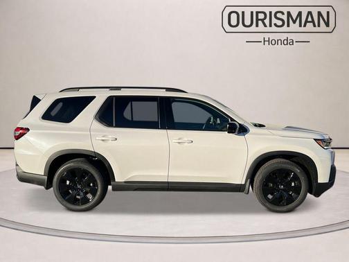 Platinum White Pearl 2026 Honda Pilot Black Edition