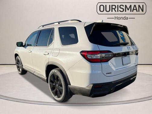 Platinum White Pearl 2026 Honda Pilot Black Edition