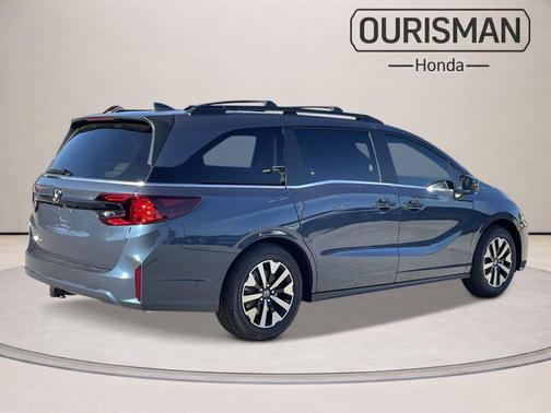 Smoke 2027 Honda Odyssey EX-L