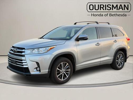Celestial Silver Metallic 2018 Toyota Highlander XLE