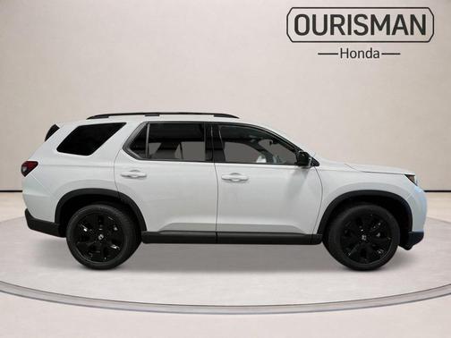 Platinum White 2026 Honda Pilot Black Edition