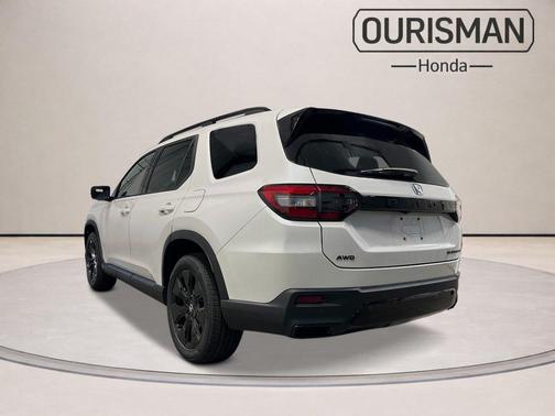 Platinum White 2026 Honda Pilot Black Edition