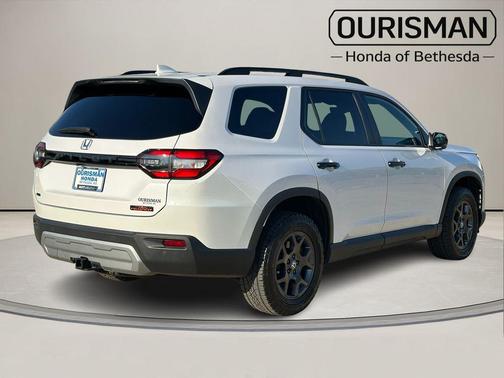 Platinum White 2024 Honda Pilot TrailSport