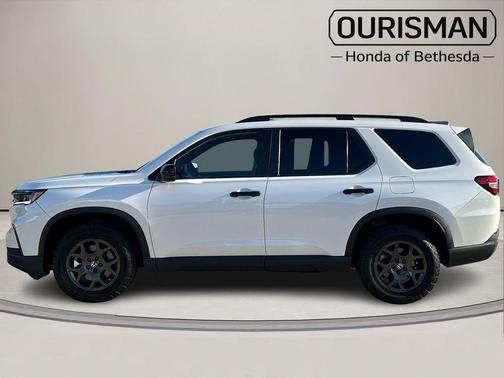Platinum White 2024 Honda Pilot TrailSport