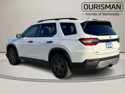 Platinum White 2024 Honda Pilot TrailSport