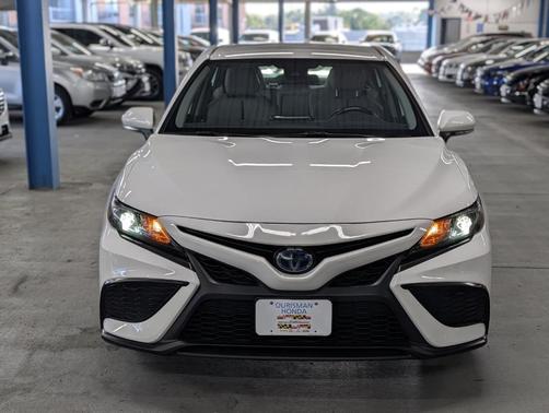 2023 Toyota Camry Hybrid SE