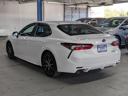 2023 Toyota Camry Hybrid SE