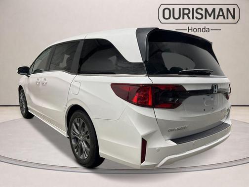 Platinum White 2026 Honda Odyssey Touring