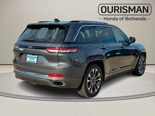 2022 Jeep Grand Cherokee Overland