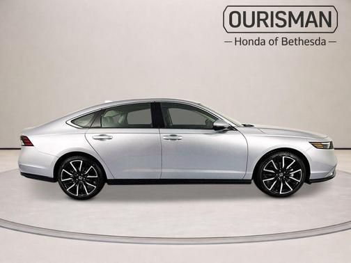 Solar 2026 Honda Accord Hybrid Touring