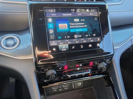 2022 Jeep Grand Cherokee L Altitude