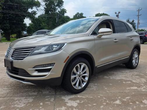 Silver 2015 Lincoln MKC Base
