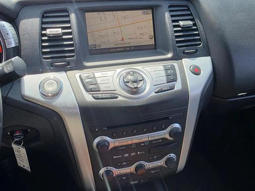 2010 Nissan Murano LE