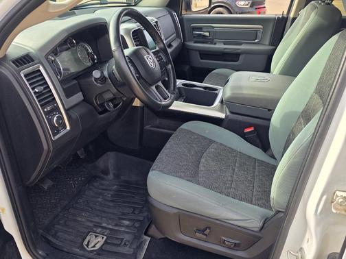 2019 RAM 1500 SLT