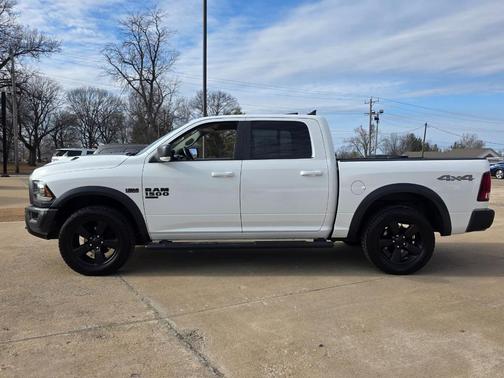 2019 RAM 1500 SLT