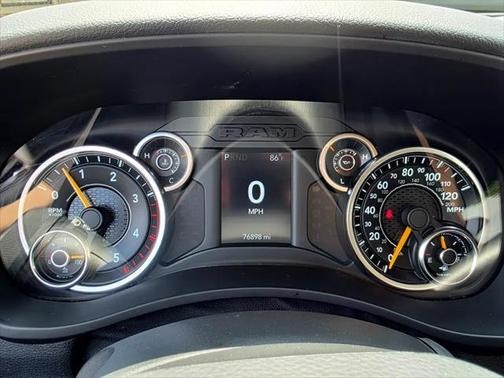 2019 RAM 2500 Big Horn Crew Cab 4x4 6'4' Box
