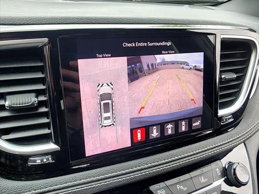 2022 Chrysler Pacifica Hybrid Limited
