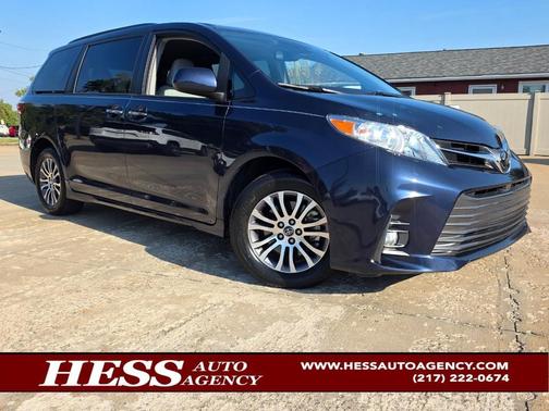 2018 Toyota Sienna XLE