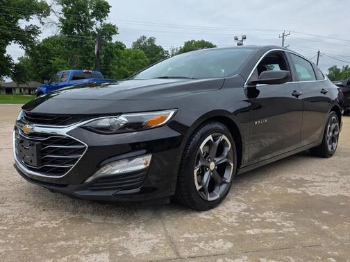 Mosaic Black Metallic 2023 Chevrolet Malibu FWD 1LT