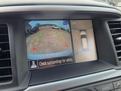 2018 Nissan Pathfinder SL