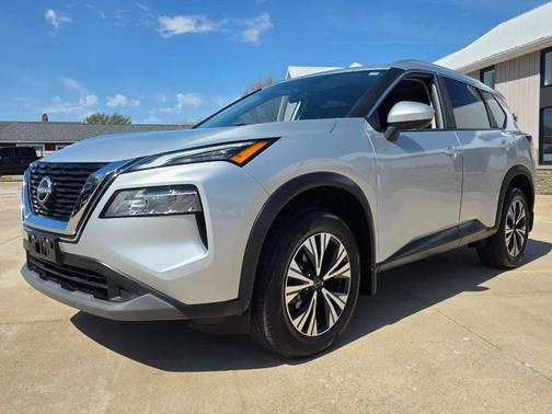 Brilliant Silver Metallic 2023 Nissan Rogue SV