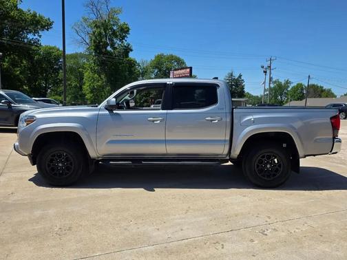 Silver Sky Metallic 2019 Toyota Tacoma SR5