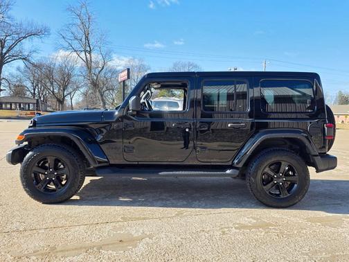 2022 Jeep Wrangler Unlimited Sahara