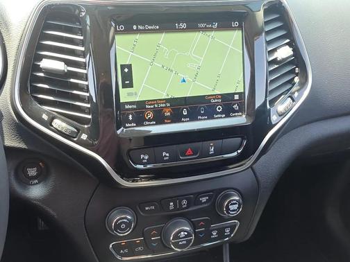 Bright White Clearcoat 2021 Jeep Cherokee Limited