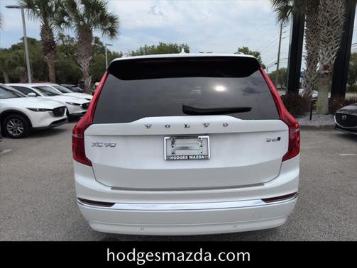 2024 Volvo XC90 B6 Plus Bright Theme 6-Seater