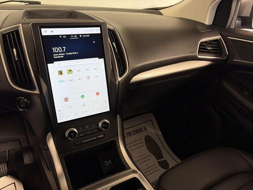 ICONIC SILVER 2024 Ford Edge SEL