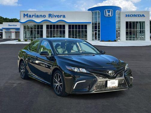 Midnight Black Metallic 2023 Toyota Camry SE