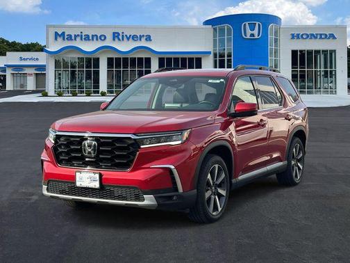 Radiant Red Metallic II 2024 Honda Pilot Touring 8-Passenger