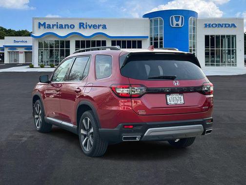Radiant Red Metallic II 2024 Honda Pilot Touring 8-Passenger