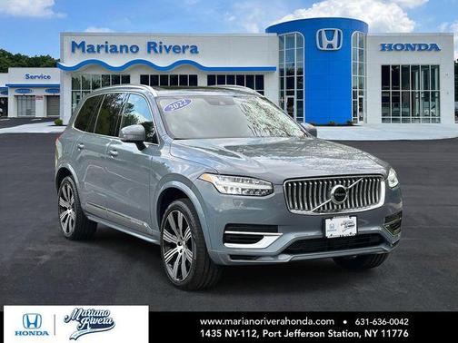 Thunder Grey Metallic 2022 Volvo XC90 Recharge Plug-In Hybrid T8 Inscription Expression 6 Passenger